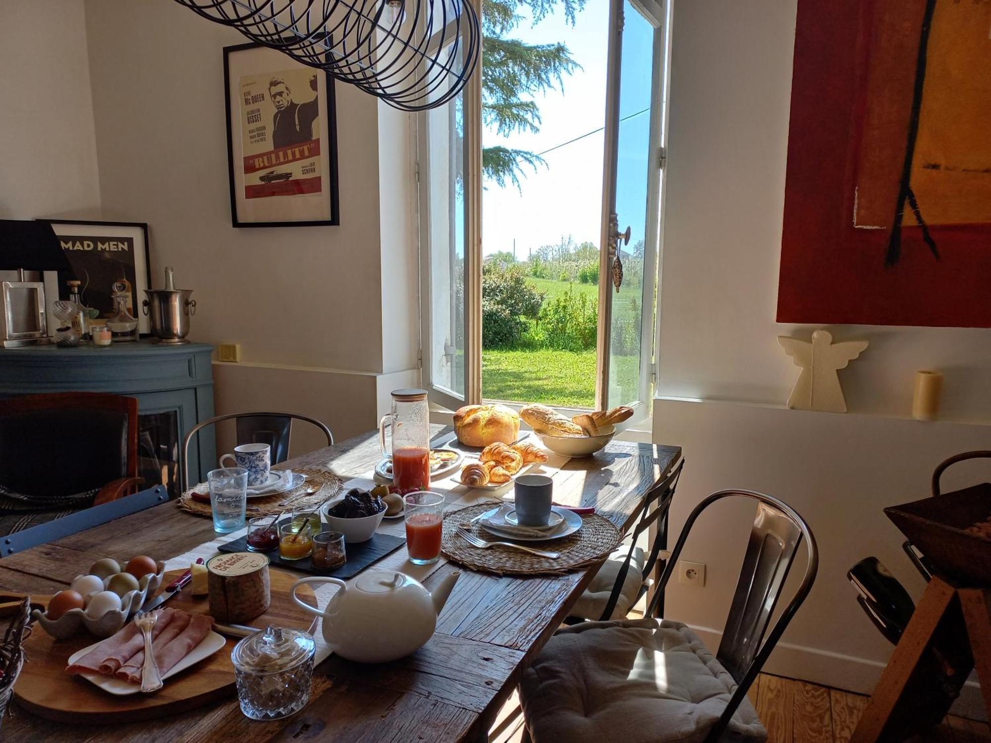 L' Embellie Sur Lot Bed and Breakfast Sainte-Livrade-sur-Lot Buitenkant foto