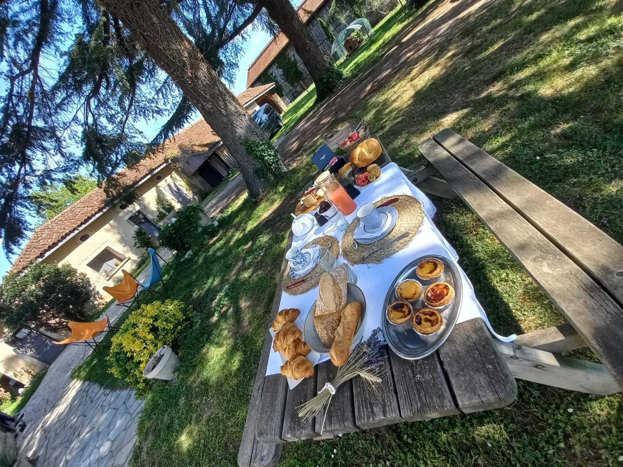 L' Embellie Sur Lot Bed and Breakfast Sainte-Livrade-sur-Lot Buitenkant foto